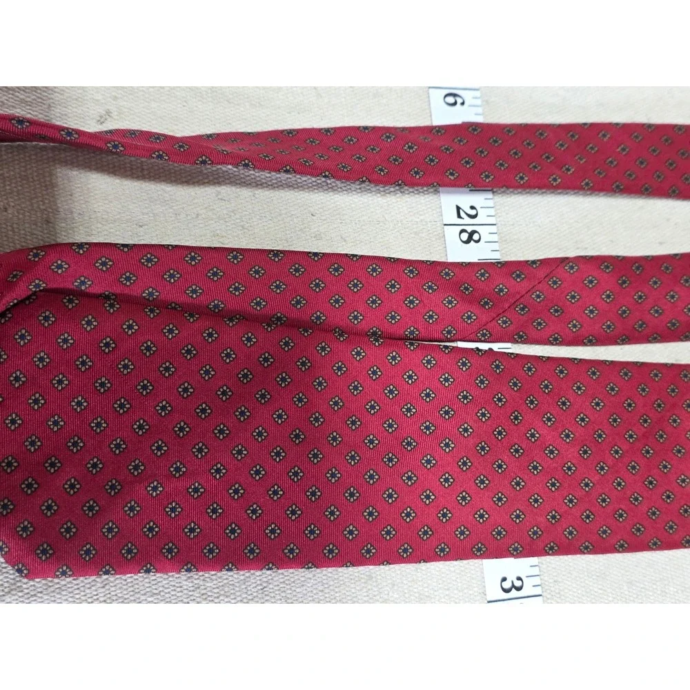 Equus Mens Silk Necktie Burgundy Red Geometric Medallion Pattern Classic Tie